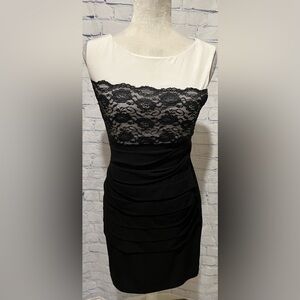 Connected Womens Petite 6P Black and White Lace Tiered Dress